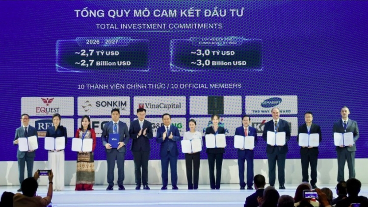 VIFC-HCMC công nhận tư cách thành viên đầu tiên cho 10 công ty holding