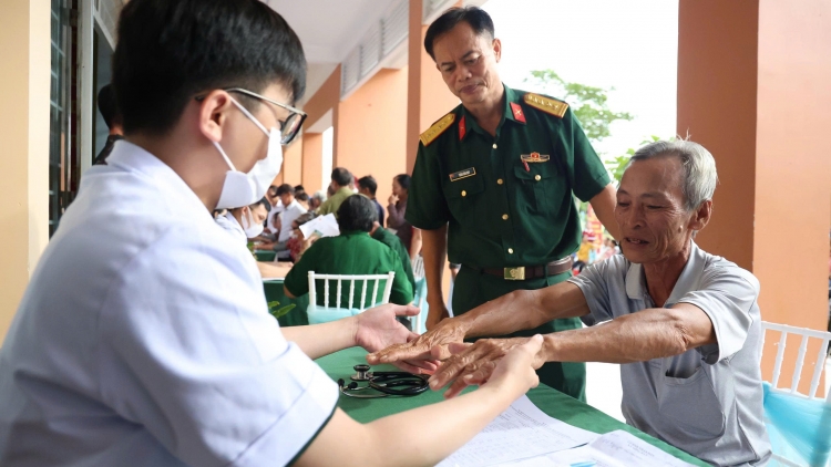Theo dòng thời sự  sáng 6/10/2026