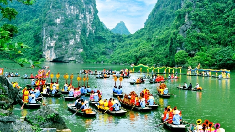 Phát triển du lịch Việt Nam trở thành ngành kinh tế mũi nhọn