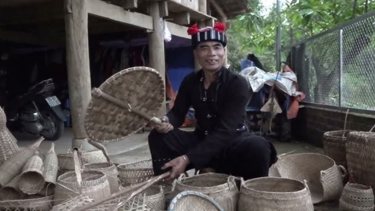 Giữ nghề đan lát- giữ một phần hồn văn hoá Lự