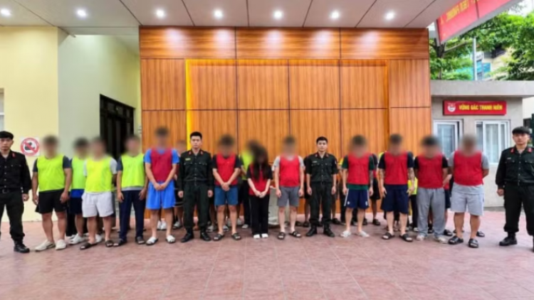 Hà Nội: Khởi tố vụ án, khởi tố bị can về tội buôn bán hàng cấm là thuốc, thiết bị y tế và hàng giả 