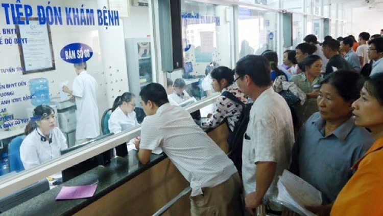 Tăng viện phí để tăng lương nhân viên y tế - thái độ phục vụ có tốt hơn (26/01/2016)