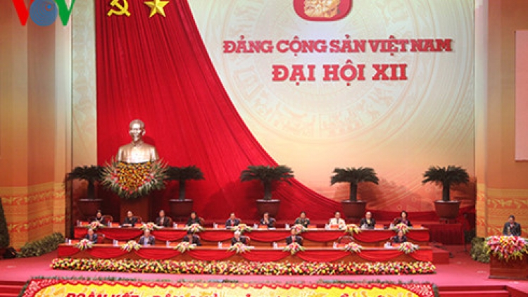 Đại hội đại biểu toàn quốc lần thứ 12 của Đảng biểu quyết thông qua danh sách ứng cử, đề cử, trường hợp xin rút khỏi danh sách đề cử Ban Chấp hành Trung ương khoá 12 (Thời sự chiều 25/1/2016)
