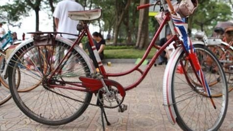 Triết lý sống chậm của ông Vũ Thành Công, chủ nhiệm Câu lạc bộ Peugeot Việt Nam (15/12/2015)