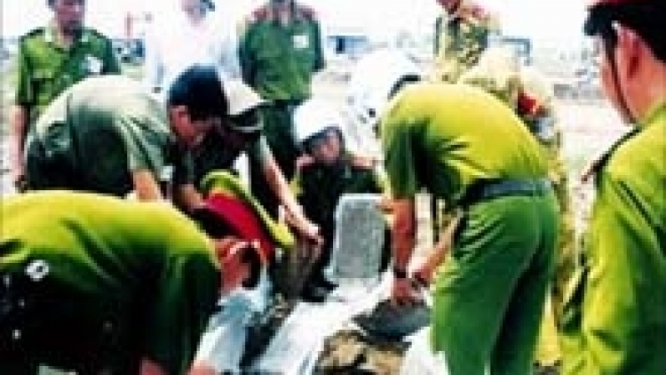Chặn ma túy ngay từ cửa khẩu biên giới (19/2/2016)