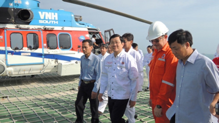 Chủ tịch nước Trương Tấn Sang chúc Tết cán bộ, nhân viên dầu khí tại mỏ Bạch Hổ và công nhân tại các khu công nghiệp ở Bà Rịa – Vũng Tàu và Đồng Nai (Thời sự chiều 09/02/2016)