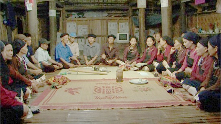 Người giữ hồn dân tộc qua việc bảo tồn, phát triển các điệu hát Sình ca hay còn gọi là hát ví của đồng bào dân tộc Cao Lan. (09/3/2016)