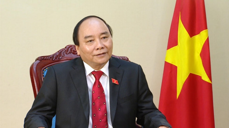 Trả lời báo chí ngay sau khi nhậm chức, tân Thủ tướng Nguyễn Xuân Phúc khẳng định, một trong những nhiệm vụ trọng tâm là quyết liệt phòng chống tham nhũng, lãng phí (Thời sự đêm 7/4/2016)