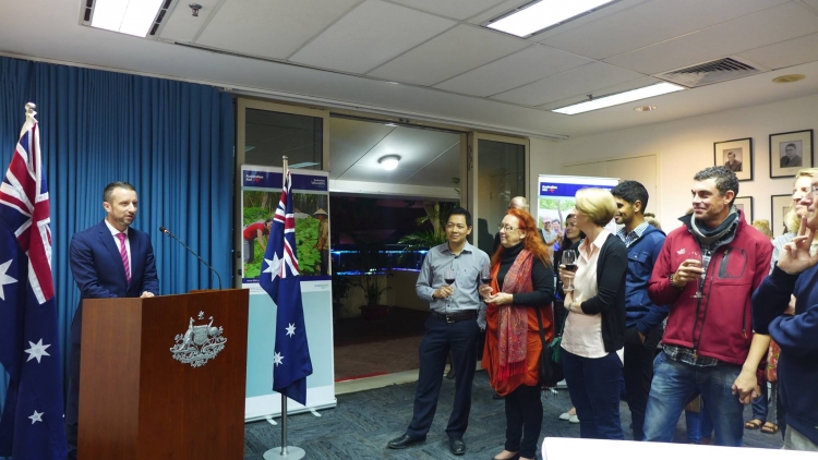 Tình nguyện viên: Cầu nối quan hệ Việt Nam- Australia.(10/12/2015)