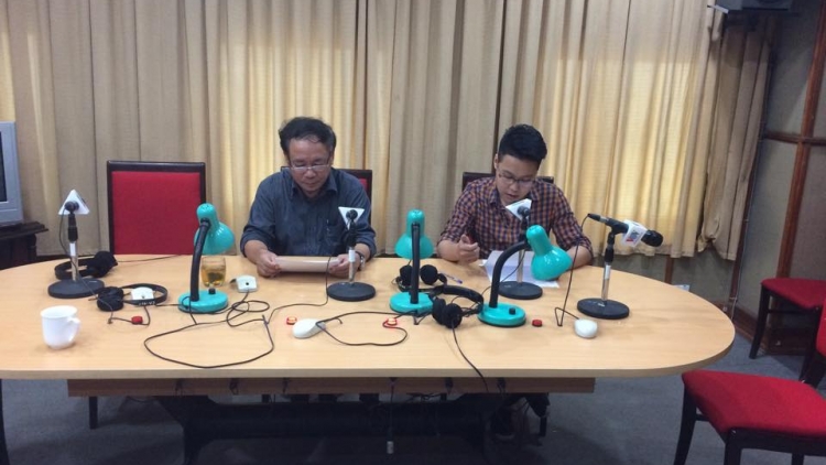 Tưới nước tiết kiệm cho cây cà phê sao cho đúng cách. (13/4/2016)