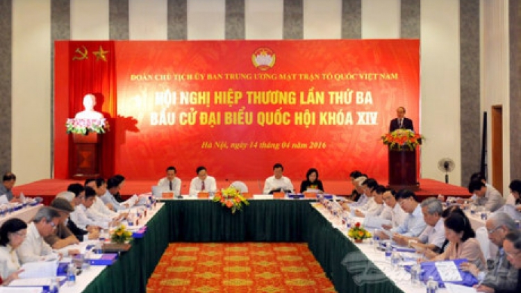 Hội nghị hiệp thương lần thứ Ba thống nhất danh sách chính thức 197 người ứng cử đại biểu Quốc hội khóa 14. (Thời sự trưa 14/4/2016)