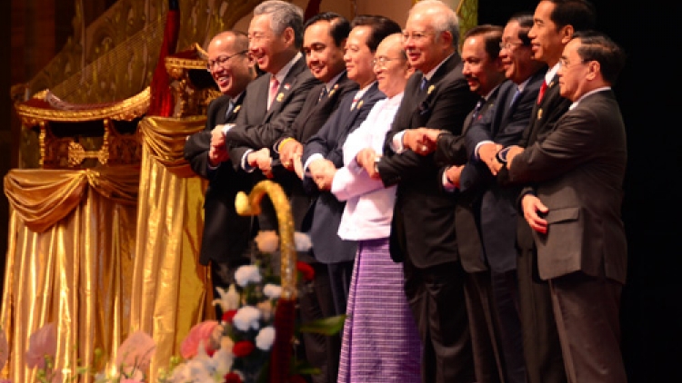 Thời sự chiều ngày 12/11/2014: ASEAN cần chủ động có trách nhiệm hơn nữa trong việc duy trì hòa bình, an ninh và ổn định ở khu vực