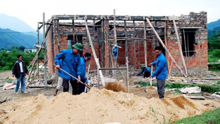 Thời sự trưa ngày 30/8/2014:Thủ tướng Chính phủ quyết định chính sách hỗ trợ các hộ nghèo xây dựng nhà ở phòng, tránh bão, lụt khu vực miền Trung