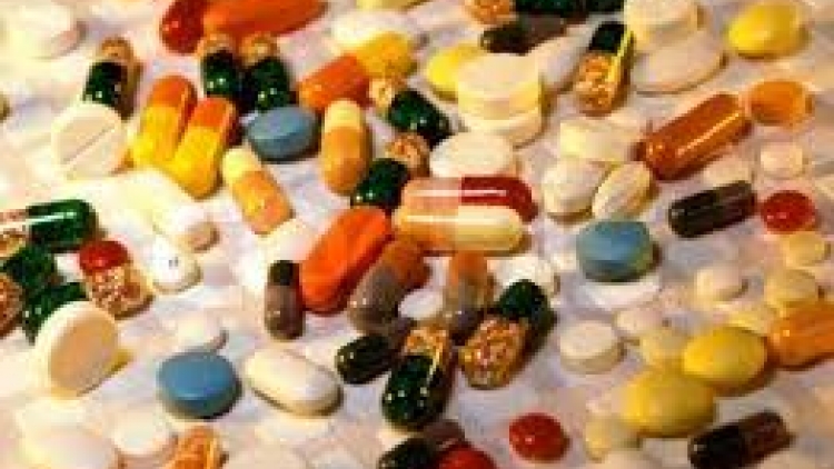 Thời sự chiều ngày 05/8/2014: Việt Nam đang đối mặt với việc không có thuốc kháng sinh điều trị hiệu quả đối với một số bệnh nhiễm khuẩn