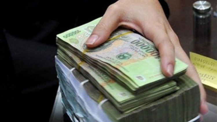 Cần chi tiêu sao cho khỏi giật gấu vá vai.