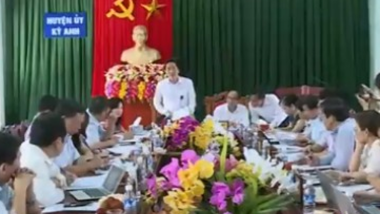 Bộ Nội vụ kiểm tra vụ chấm dứt hợp đồng với 214 giáo viên ở huyện Kỳ Anh, tỉnh Hà Tĩnh (Thời sự chiều 26/10/2015)