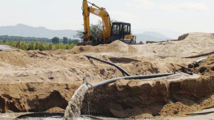 Khai thác khoáng sản ở Hà Tĩnh: Siết chặt quản lý, chống thất thu thuế.