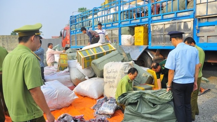 Đấu tranh chống buôn lậu và gian lận thương mại trong tình hình mới.