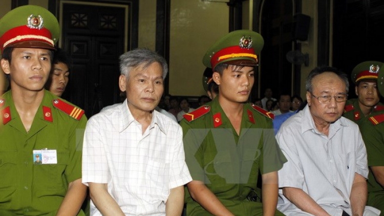 Kết thúc phiên xét xử "đại án" tham ô tại Công ty cho thuê tài chính 2, hai bị cáo là Vũ Quốc Hảo và Đặng Văn Hai bị tòa tuyên án tử hình (Thời sự chiều 27/11/2015)