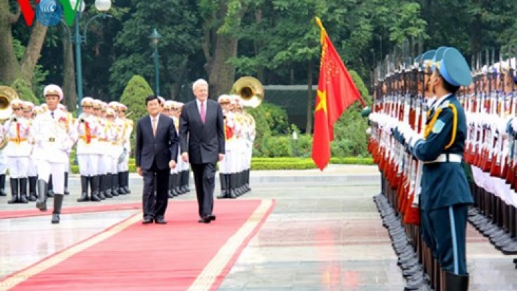 Chủ tịch nước Trương Tấn Sang đón, hội đàm với Tổng thống Ai-xơ-len thăm chính thức nước ta (Thời sự chiều ngày 4/11/2015)