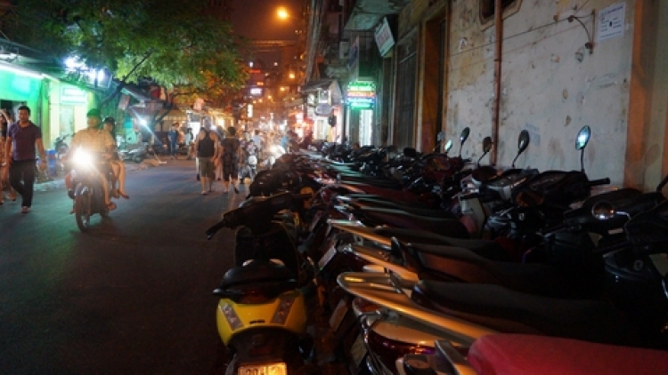 Kinh tế ngày 16/02/2015: Trông xe giá cắt cổ, người dân vẫn phải cam chịu