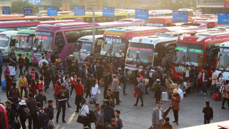 Thời sự đêm ngày 03/02/2015: Bộ trưởng Bộ Giao thông vận tải yêu cầu phải công khai những doanh nghiệp chưa giảm giá vé để người dân được biết.