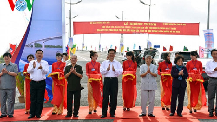 Thời sự chiều ngày 07/02/2015: Thủ tướng Chính phủ Nguyễn Tấn Dũng thăm và làm việc tại tỉnh Cà Mau và khánh thành một số công trình quan trọng trên tuyến đường Hồ Chí Minh đến mũi Cà Mau