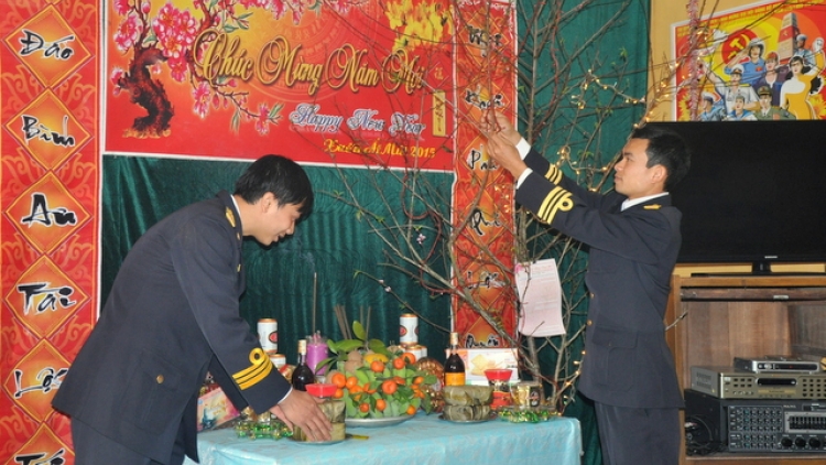 Biển đảo Việt Nam ngày 10/02/2015: Xuân đến sớm với quân và dân huyện đảo tiền tiêu của tổ quốc.