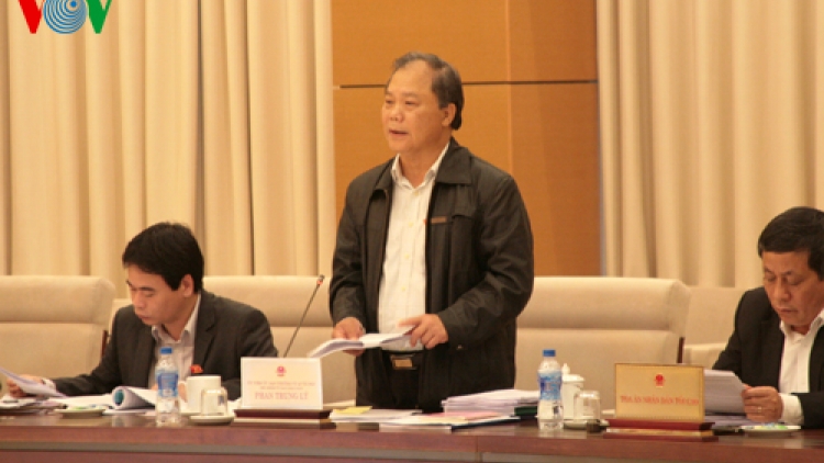 Thời sự trưa ngày 11/3/2015: Tiếp tục chương trình phiên họp thứ 36, sáng nay Ủy ban thường vụ Quốc hội cho ý kiến về Đề án thành lập, điều chỉnh địa giới hành chính dưới cấp tỉnh.