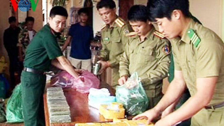 Pháp luật và đời sống ngày 23/3/2015: Quyết liệt với tội phạm ma túy ở khu vực Tây Bắc.