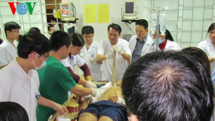 Thời sự trưa ngày 29/3/2015: Hỗ trợ cho nạn nhân tử vong trong vụ sập giàn giáo tại khu công nghiệp Vũng Áng, Hà Tĩnh mỗi người 400 triệu đồng.