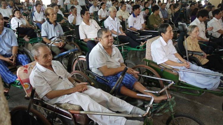 Thời sự chiều ngày 4/3/2015: Cả nước còn gần 90 nghìn người có công chưa được hưởng đầy đủ chính sách, hưởng sai chính sách; hơn 63 nghìn trường hợp tồn đọng hồ sơ