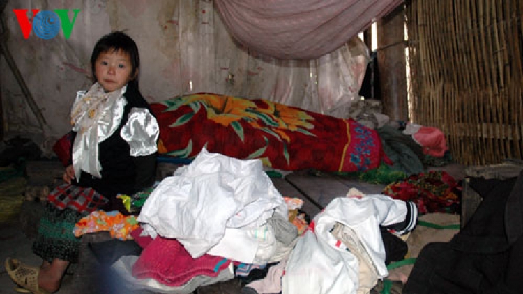 Quốc hội với cử tri ngày 06/3/2015: Từ thay đổi phương thức đo lường chuẩn nghèo đến những vấn đề đặt ra trong hoạch định chính sách.