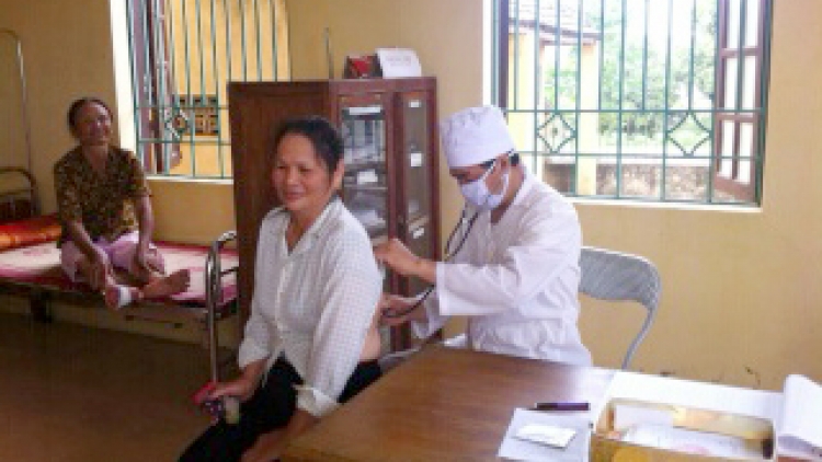 Chính phủ với người dân ngày 09/3/2015: Cần nâng cao vai trò của các trạm y tế xã, phường, thị trấn.