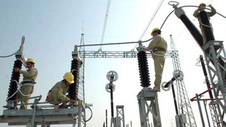 Kinh tế ngày 21/4/2015: Vận hành an toàn hệ thống truyền tải điện miền Bắc: đảm bảo cấp điện cho Thủ đô Hà Nội và cao điểm mùa khô.
