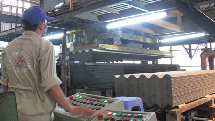 Theo dòng thời sự ngày 24/4/2015: Việt Nam không phản đối đưa amiăng trắng vào danh mục quản lý đặc biệt.