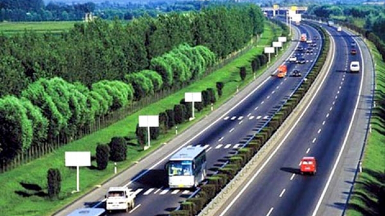 Kinh tế ngày 09/4/2015: Chuẩn bị đầu tư 50 dự án giao thông theo hình thức PPP.