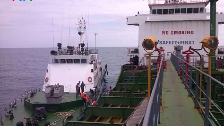 Quốc hội với cử tri ngày 10/4/2015: Tăng cường pháp luật đảm bảo an toàn giao thông hàng hải Việt Nam.