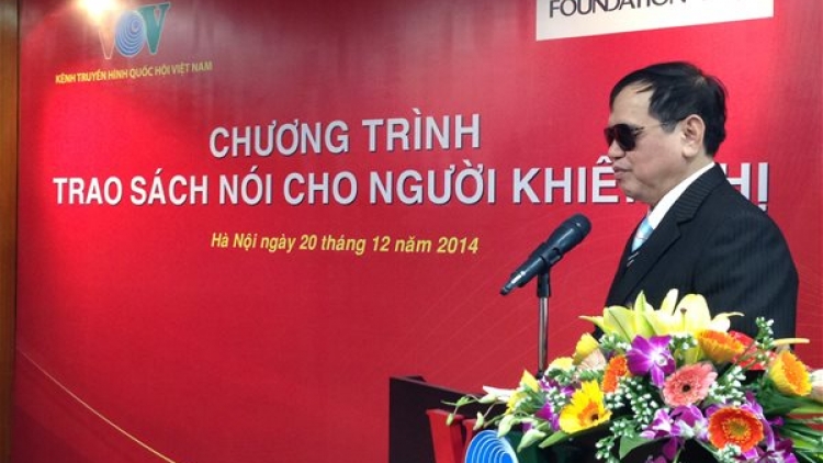 "Bóng tối đầy ánh sáng" và câu chuyện của một người đã "40 năm tìm ánh sáng trong bóng tối".