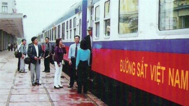 Kinh tế ngày 18/5/2015: Quyết liệt cổ phần hóa cảng biển và đường sắt