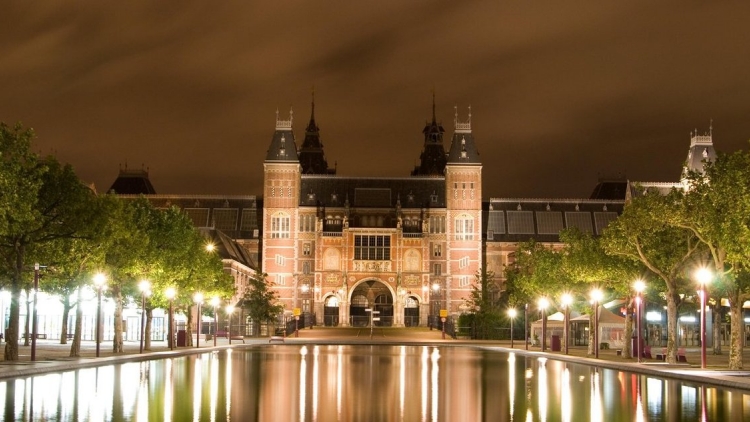Tầm nhìn UNESCO ngày 30/5/2015: Bảo tàng Rijksmuseum - bảo tàng châu Âu năm 2015.