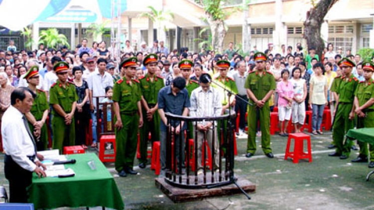 Pháp luật và đời sống ngày 08/5/2015: Xét xử nghiêm minh để phòng ngừa tội phạm.