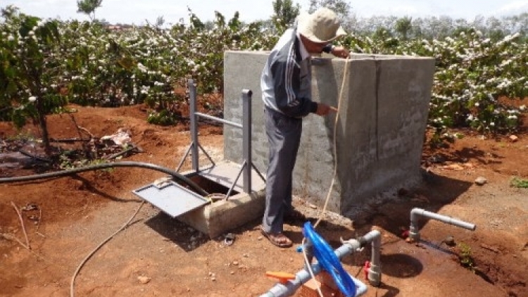 Nông nghiệp và nông thôn ngày 08/5/2015: Tưới tiết kiệm công nghệ mới - giải pháp hiệu quả cho sản xuất nông nghiệp trong mùa khô Tây Nguyên.