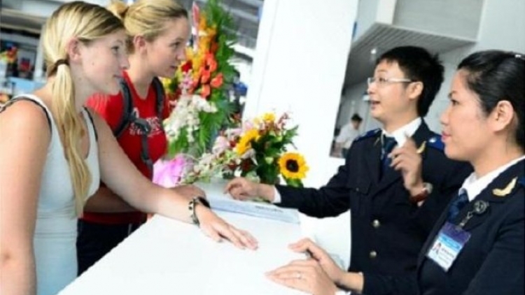 Thời sự chiều ngày 18/6/2015: Thủ tướng Chính phủ quyết định miễn visa cho công dân đến từ 5 quốc gia gồm: Italia, Tây Ban Nha, Anh, Pháp, Đức.