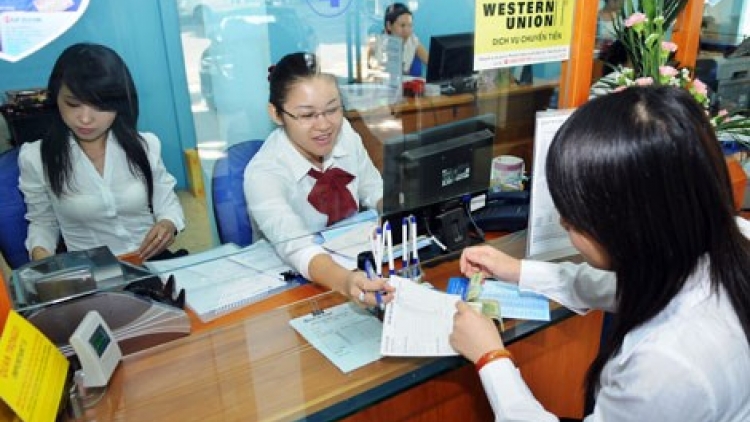 Tái cơ cấu ngân hàng - Mừng nhưng chưa hết lo