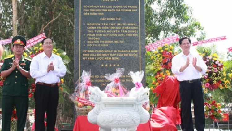 Thời sự chiều ngày 26/7/2015: Tỉnh Kiên Giang tổ chức lễ dựng Bia Di tích Sở Chỉ huy các lực lượng vũ trang của Tỉnh đội Rạch Giá tại Kiên Giang trong kháng chiến chống Mỹ giai đoạn 1967- 1969