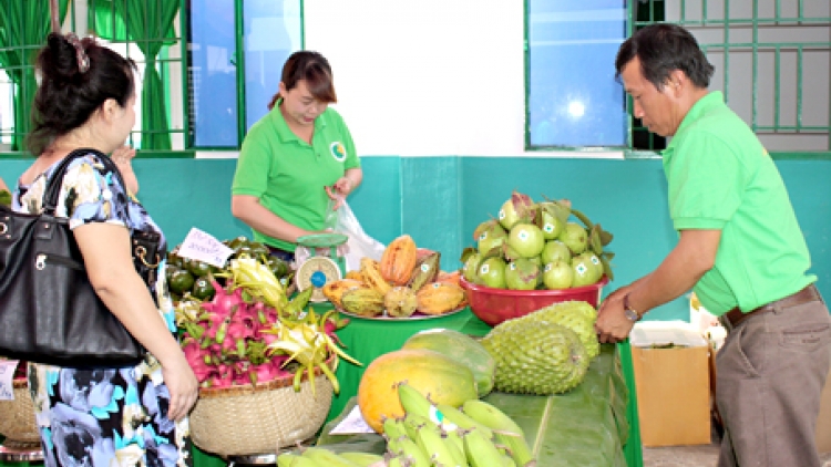 Từng bước nâng cao chất lượng hàng nông sản (Nông nghiệp và nông thôn ngày 5/7/2015)