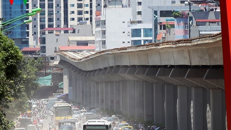 Thời sự trưa ngày 8/7/2015: Dự án đường sắt đô thị Cát Linh - Hà Đông tiếp tục chậm tiến độ 3 đến 4 tháng tại tất cả các hạng mục.