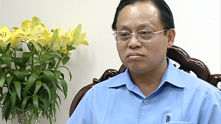 Nhận diện mối liên hệ giữa lợi ích nhóm và tham nhũng.