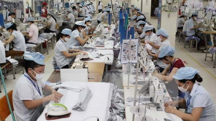 Hỗ trợ doanh nghiệp sản xuất trong nước làm chủ thị trường khi hội nhập.